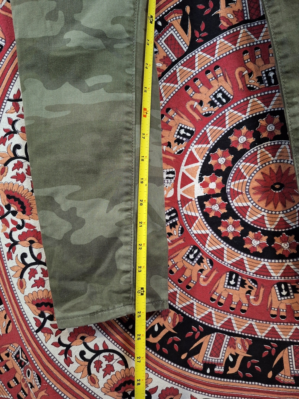 Levi's 711 Womens Mid-Rise Skinny Jeans Army Green Camouflage - Picture 8 of 10